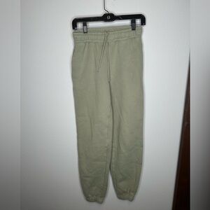 Abercrombie and Fitch max essentials swears green women’s size XS